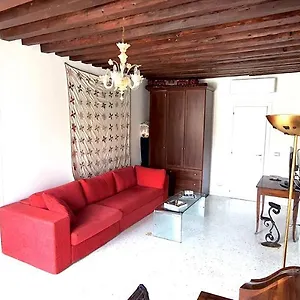 https://ca-marafoni.hotelinveneto.com
